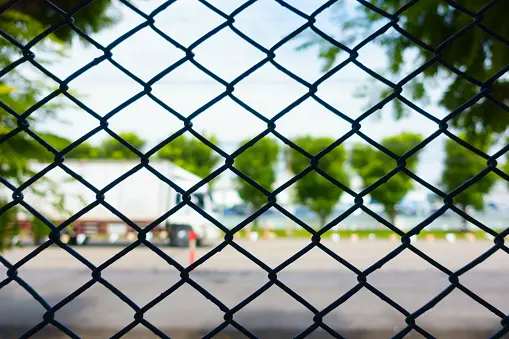 A Guide to Choosing the Right Commercial Fence for Your Business