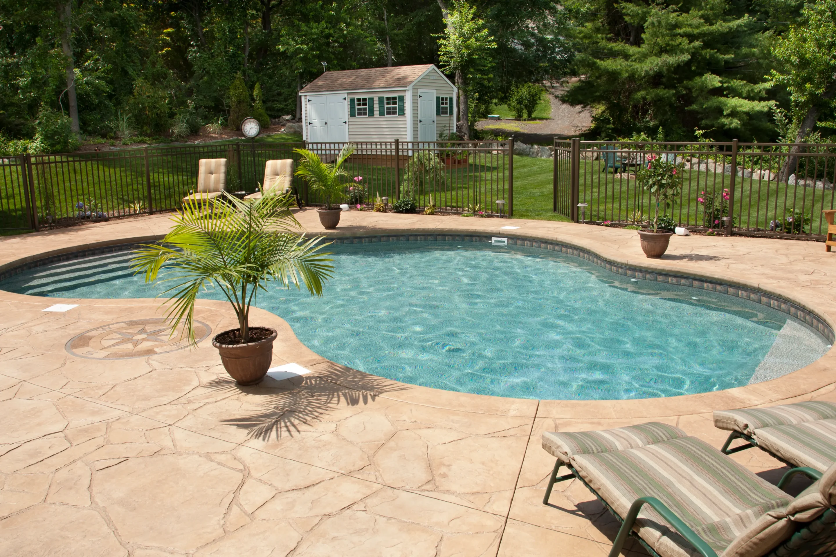 Why Homeowners Trust Peel Fence for Pool Enclosures